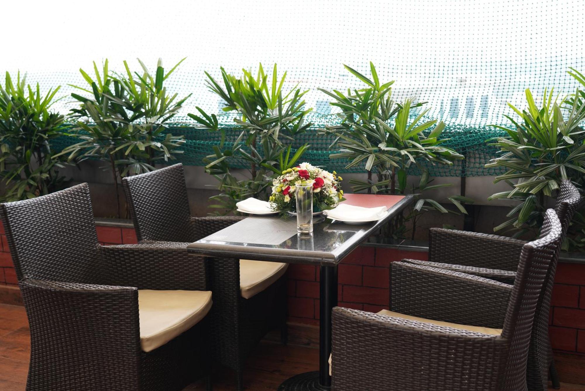 Fortune Select Jp Cosmos, Bengaluru - Member Itc Hotels' Group Exteriör bild