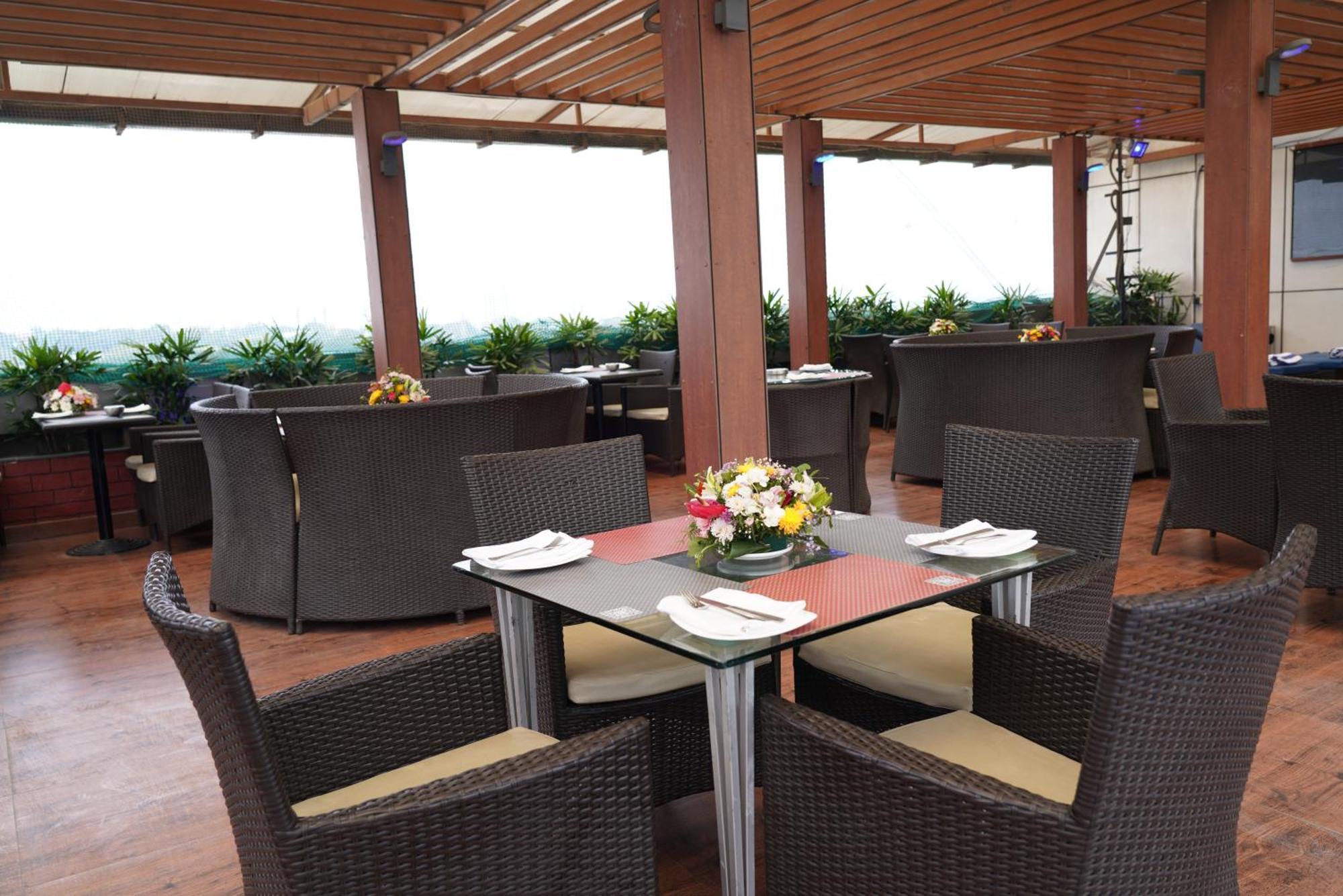 Fortune Select Jp Cosmos, Bengaluru - Member Itc Hotels' Group Exteriör bild